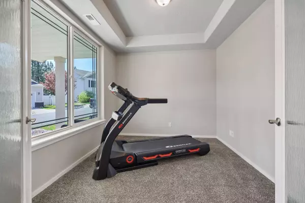 7707 E Garnet Ln, Spokane, WA 99212