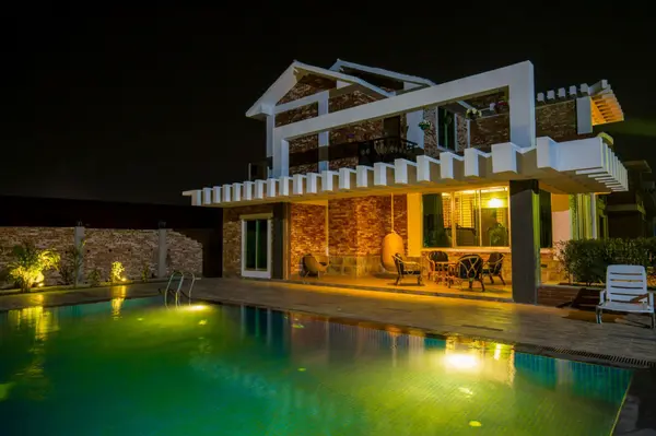 Top Luxury Neighborhoods in Orange County: Where Prestige Meets Coastal Living,Hailey Potok