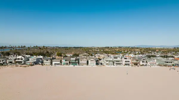 Hailey Potok: Your Exclusive Newport Beach Neighborhood Expert for Luxury Orange County Real Estate