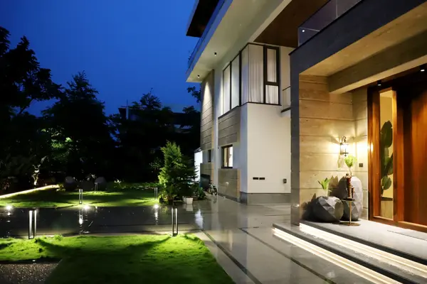 The Rise of Ultra-Modern Estates in Newport Beach