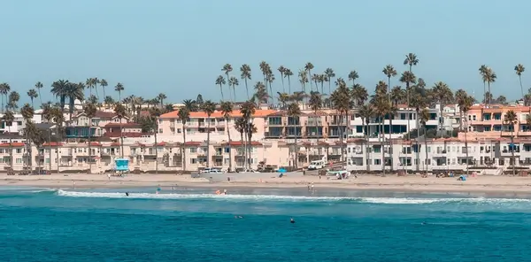 Architectural Icons: The Signature Styles Defining Orange County Luxury Homes