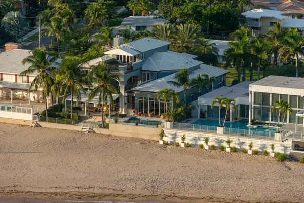 Global Buyers, Local Dreams: Why International Investors Target Orange County Luxury Real Estate