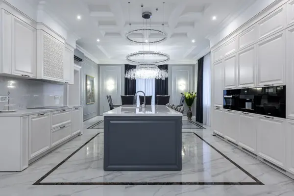feature image of Luxury Realtor in Orange County Shares the Top Amenities Today's Buyers Demand