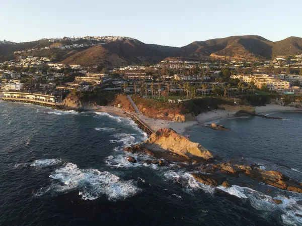 Top Orange County Realtor Insights: What Buyers Need to Know Before Making an Offer