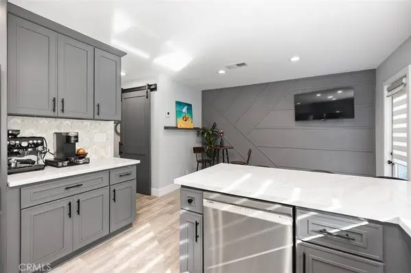 9 Flaxwood, Irvine, CA 92614