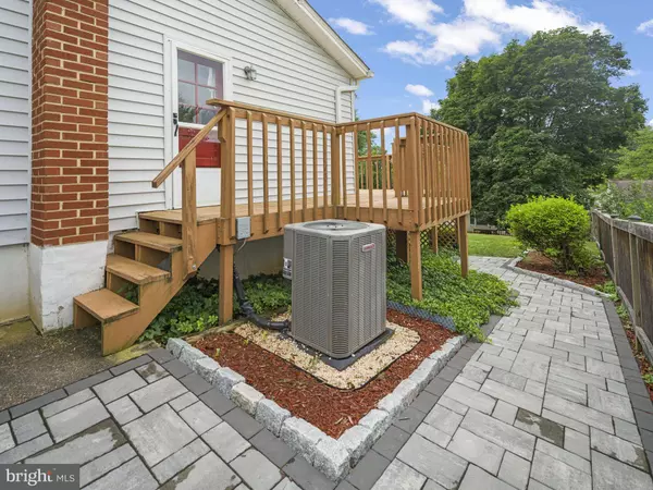 12914 LARKIN PL, Rockville, MD 20853