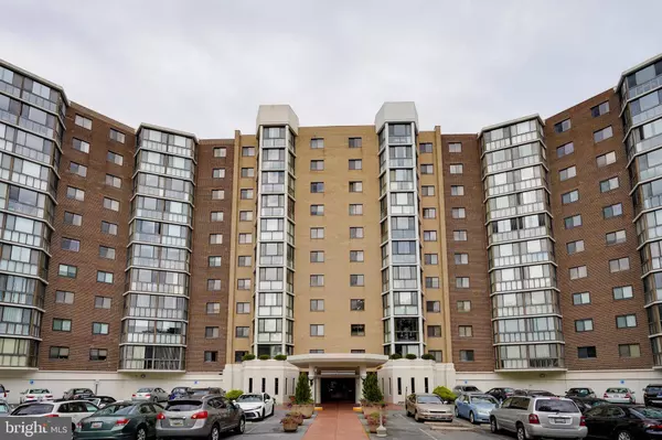 15115 INTERLACHEN DR #3-516, Silver Spring, MD 20906