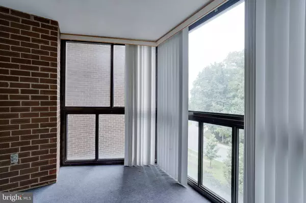 15115 INTERLACHEN DR #3-516, Silver Spring, MD 20906