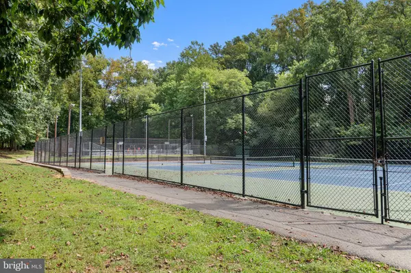 24 COURTHOUSE SQ #24-311, Rockville, MD 20850