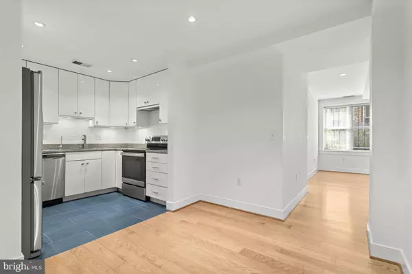 2630 ADAMS MILL RD NW #T06, Washington, DC 20009