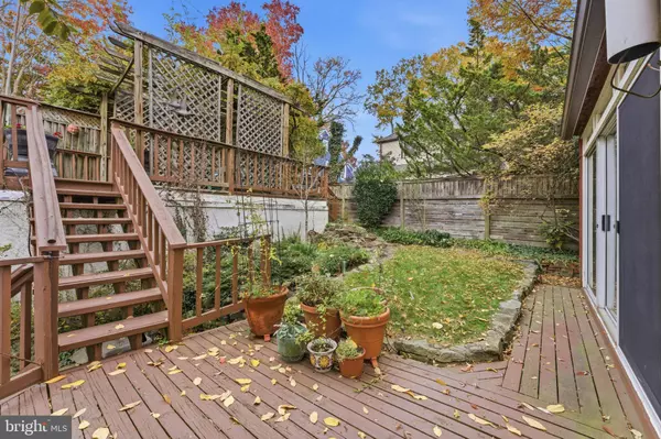 4607 VAN NESS ST NW, Washington, DC 20016