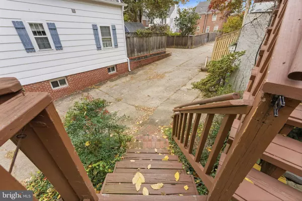 4607 VAN NESS ST NW, Washington, DC 20016