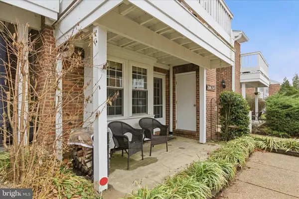 2586-E S ARLINGTON MILL DR #E, Arlington, VA 22206