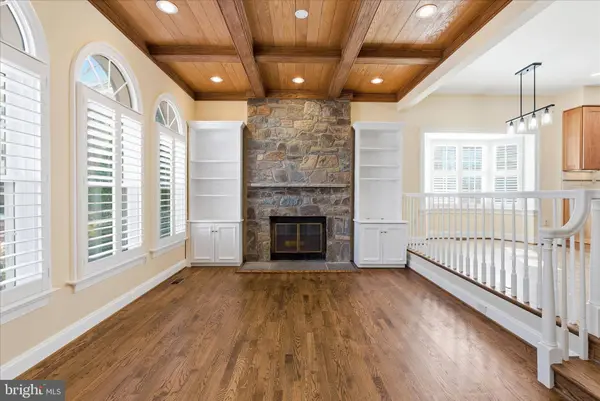 16 MAPLEWOOD PARK CT, Bethesda, MD 20814