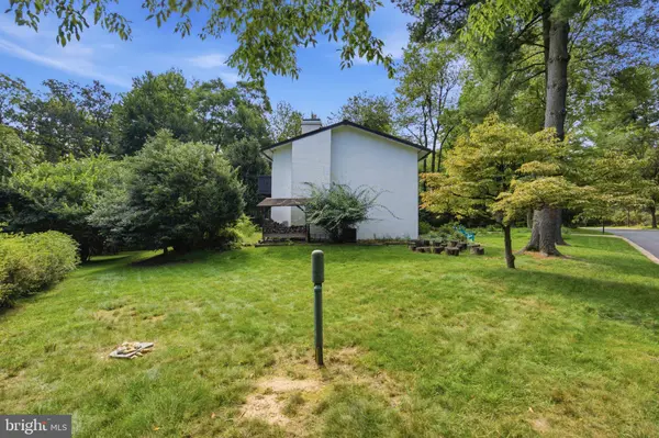 9 WATCHWATER WAY, Rockville, MD 20850