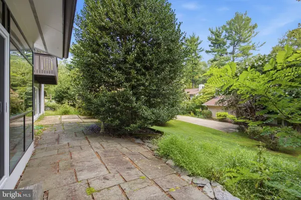 9 WATCHWATER WAY, Rockville, MD 20850