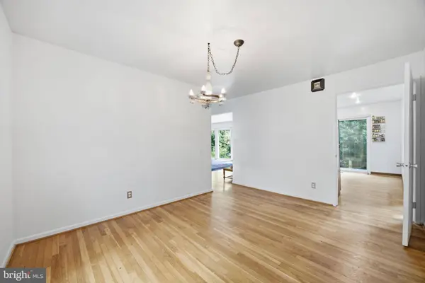 9 WATCHWATER WAY, Rockville, MD 20850