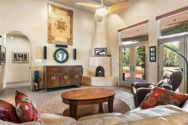 53 Private DR #1613B, Medanales, NM 87548