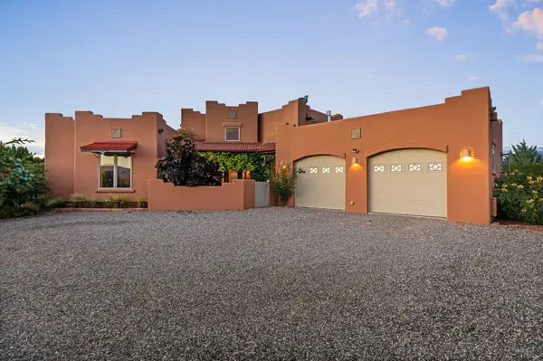 53 Private DR #1613B, Medanales, NM 87548