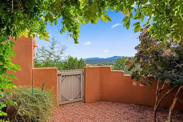 53 Private DR #1613B, Medanales, NM 87548