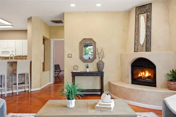 5 Ocotillo PL, Santa Fe, NM 87508