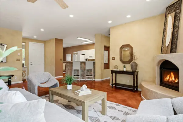 5 Ocotillo PL, Santa Fe, NM 87508