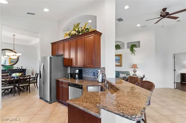 6693 Alden Woods CIR #202, Naples, FL 34113
