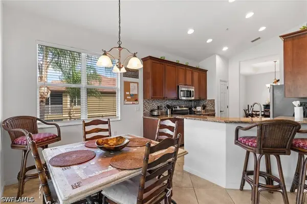 6693 Alden Woods CIR #202, Naples, FL 34113