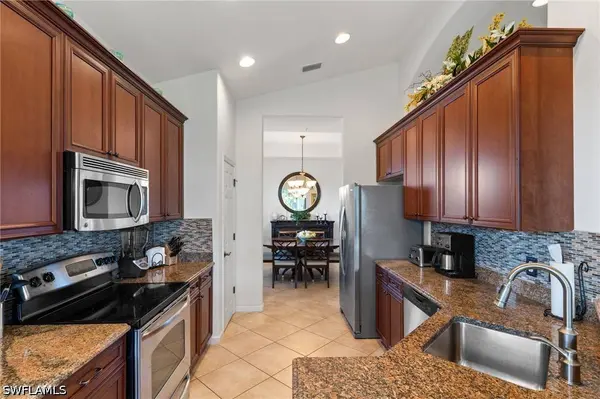 6693 Alden Woods CIR #202, Naples, FL 34113