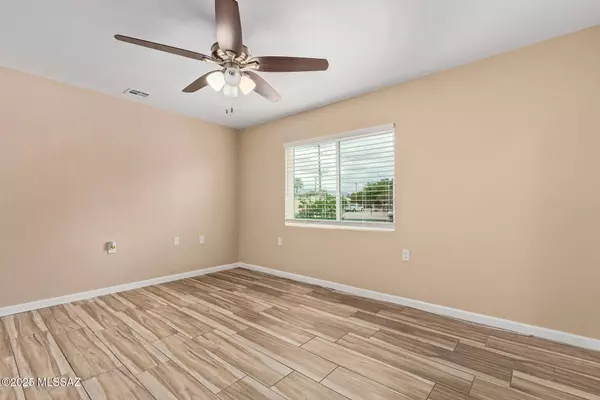 1239 N Beverly Avenue, Tucson, AZ 85712