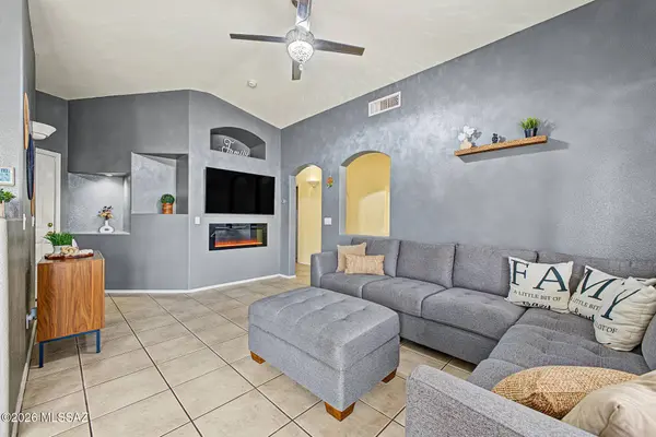 10159 E Desert Gorge Dr, Tucson, AZ 85747