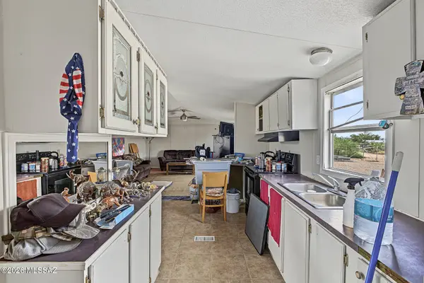 8302 S Cover View Rd, Tucson, AZ 85736