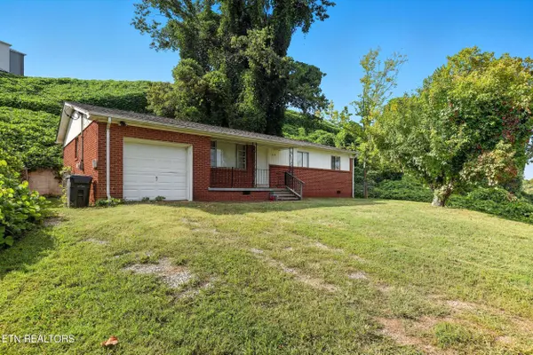 1349 Bertie Rand St, Knoxville, TN 37920