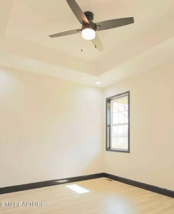 3944 Seahorn Ave, Knoxville, TN 37914