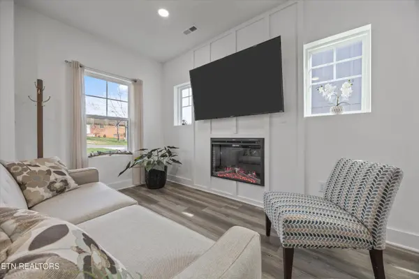 5010 Landbrook DR, Knoxville, TN 37921