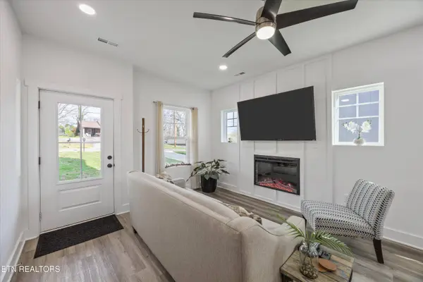 5010 Landbrook DR, Knoxville, TN 37921