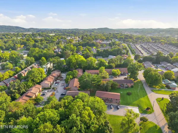 810 Highland DR #802, Knoxville, TN 37912