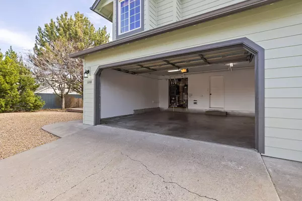 1288 Providence DR, Bend, OR 97701