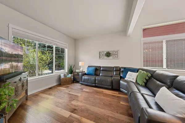 61062 Snowbrush DR, Bend, OR 97702