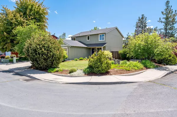 2490 Cascade Mountain AVE, Redmond, OR 97756