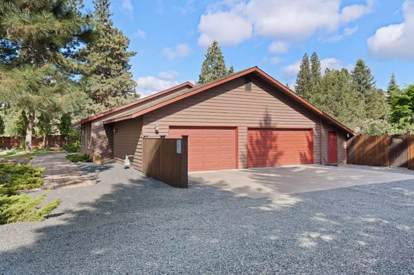 21034 Woodhaven AVE, Bend, OR 97702