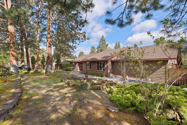 21034 Woodhaven AVE, Bend, OR 97702