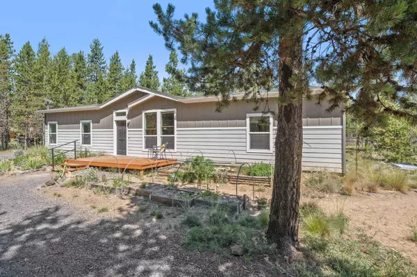 16790 Sun Country DR, Bend, OR 97707