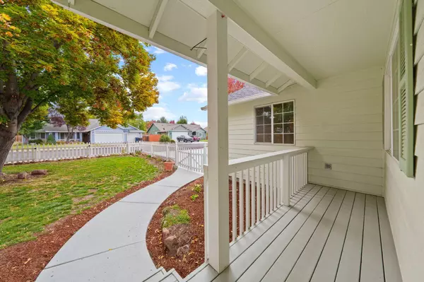 2723 15th ST, Redmond, OR 97756