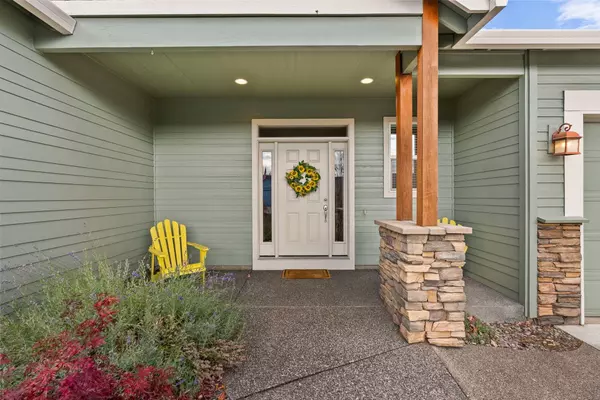 1981 Larch AVE, Redmond, OR 97756