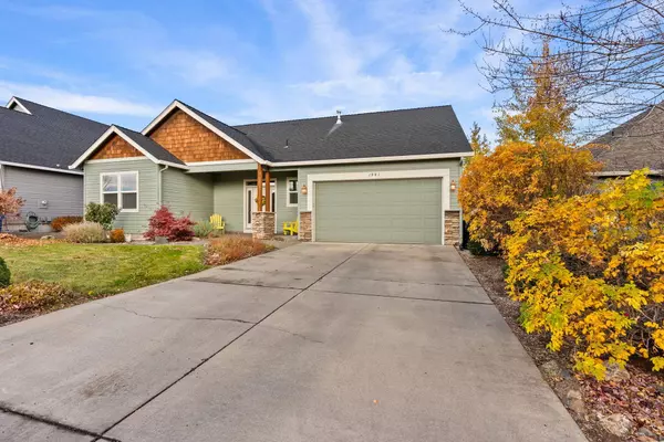 1981 Larch AVE, Redmond, OR 97756