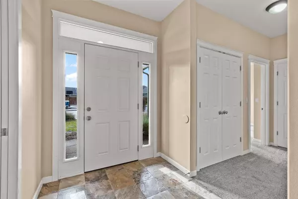 1981 Larch AVE, Redmond, OR 97756