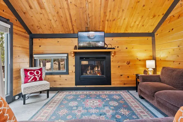 57377 Overlook RD, Sunriver, OR 97707