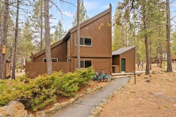 57377 Overlook RD, Sunriver, OR 97707