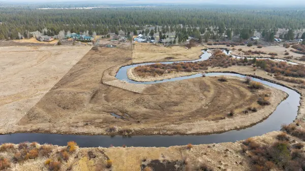 52975 Riverview DR, La Pine, OR 97739